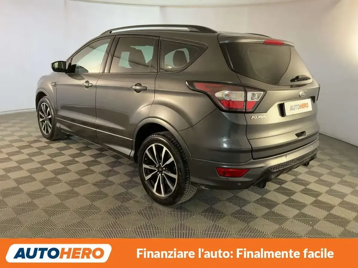 Usata Ford Kuga ST-Line 120 CV (88 kW) 2020 Grigio SUV