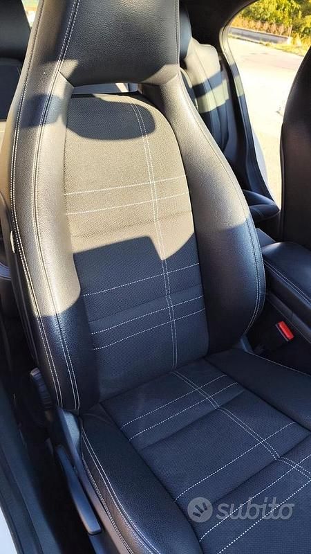 Usata Mercedes A160 90 CV (66 kW) 2014 Bianco Berlina