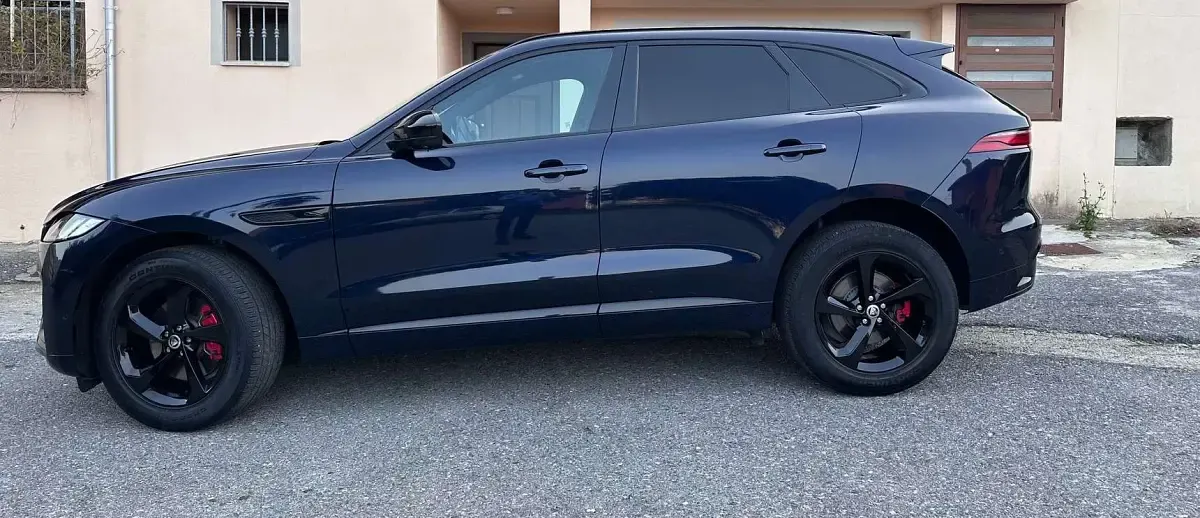 Usata Jaguar F-Pace R-Dynamic 163 CV (119 kW) 2023 Blu/azzurro SUV