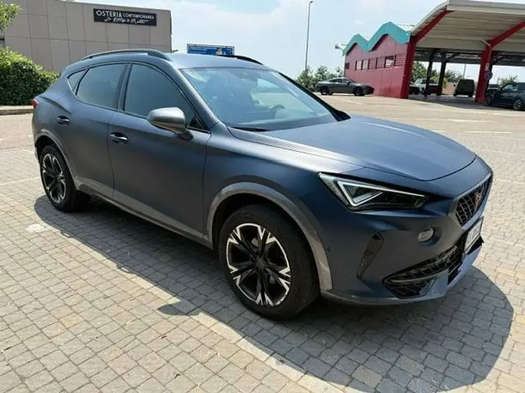 Usata Cupra Formentor 190 CV (139 kW) 2024 Blu/azzurro SUV