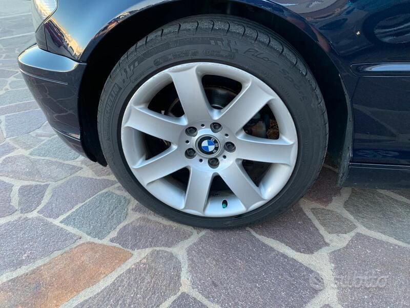 Usata BMW 320 Cabriolet 170 CV (125 kW) 2003 Blu Cabrio