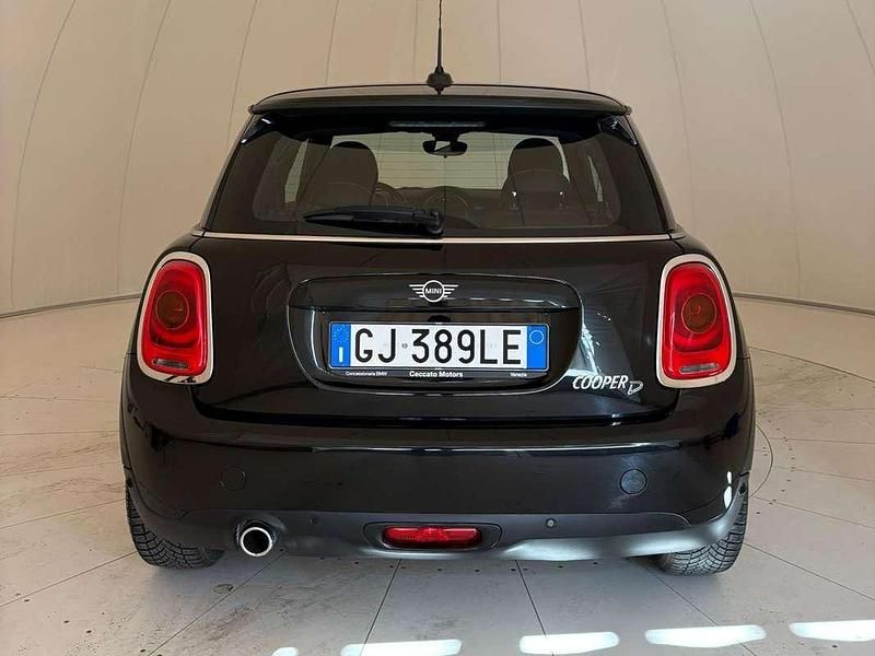 Usata Mini Cooper D 116 CV (85 kW) 2018 Nero Utilitaria