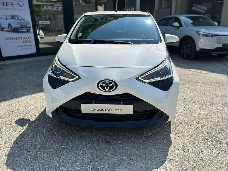 Usata Toyota Aygo Cool 72 CV (52 kW) 2019 Utilitaria
