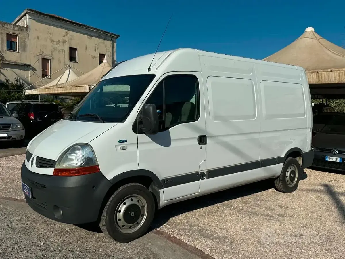 Usata Renault Master 120 CV (88 kW) 2010 Bianco Berlina