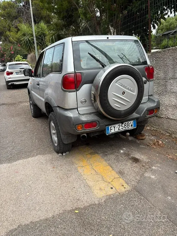 Usata Nissan Terrano 125 CV (91 kW) 2001 Grigio SUV