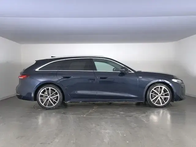 Usata Audi A5 S-Line 204 CV (150 kW) 2025 Blu firmamento metallizzato Station wagon