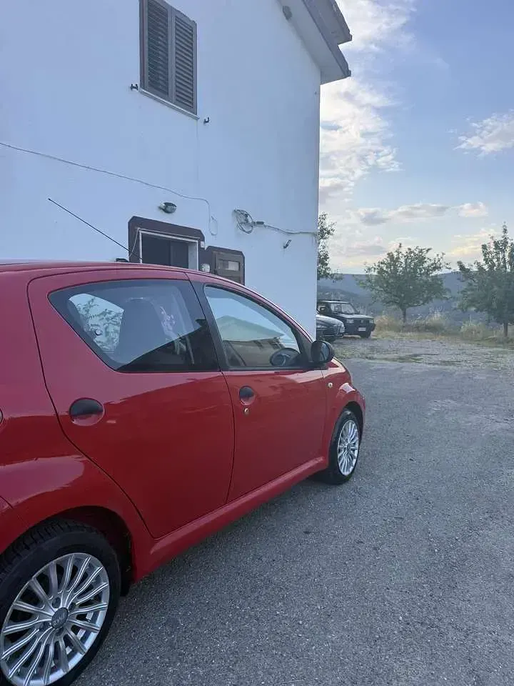 Usata Toyota Aygo Edition 68 CV (50 kW) 2011 Other Utilitaria