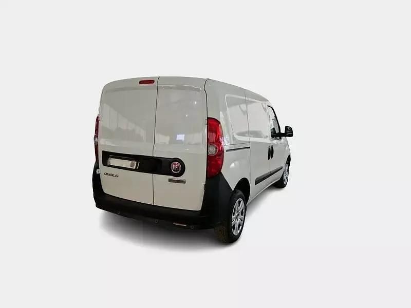 Usata Fiat Doblò Lounge 104 CV (76 kW) 2022 Monovolume