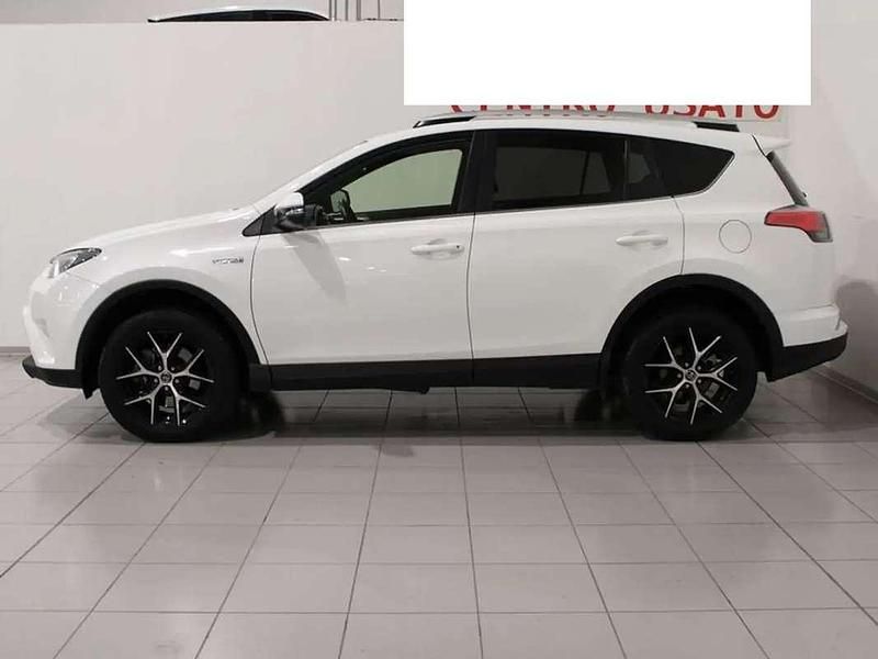 Usata Toyota RAV4 Hybrid Lounge 155 CV (114 kW) 2016 Bianco SUV