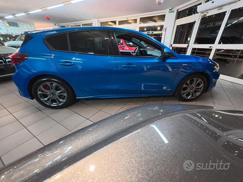 Usata Ford Focus ST-Line X 116 CV (85 kW) 2024 Blu Berlina