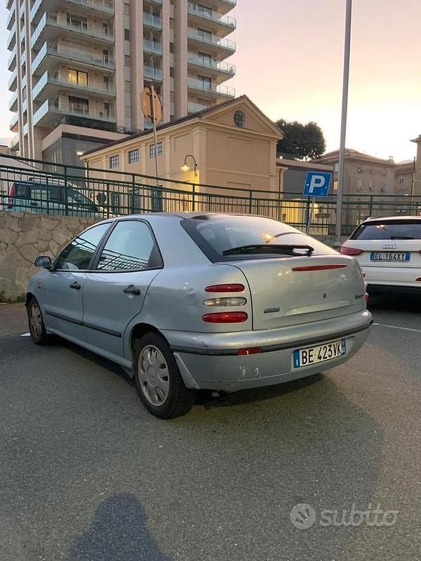 Usata Fiat Brava 82 CV (60 kW) 1999 Blu Utilitaria