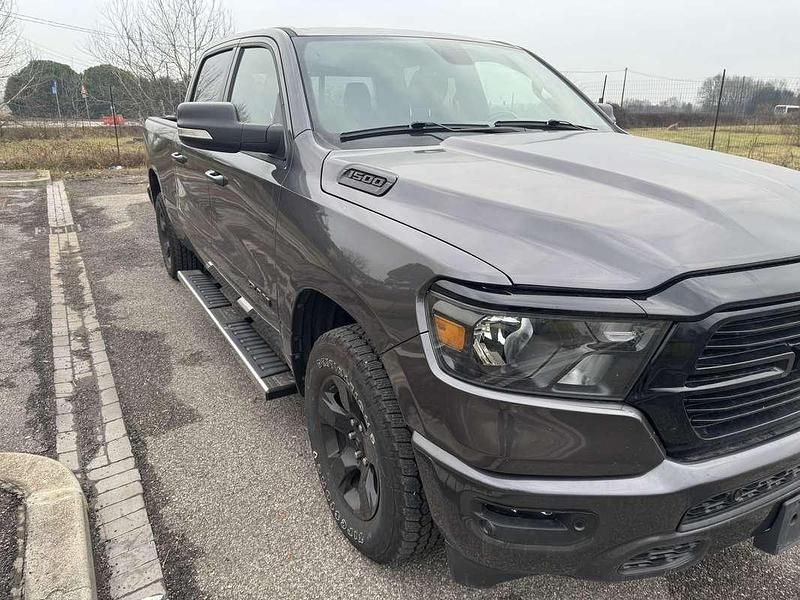 Usata Dodge Ram 264 CV (194 kW) 2022 Grigio Pick-up
