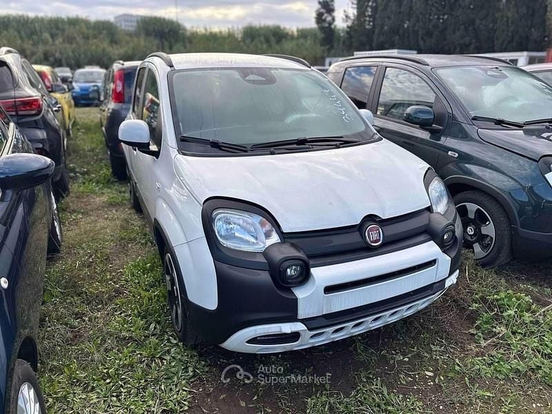 Usata Fiat Panda Cross Cross 70 CV (51 kW) 2025 Bianco Utilitaria