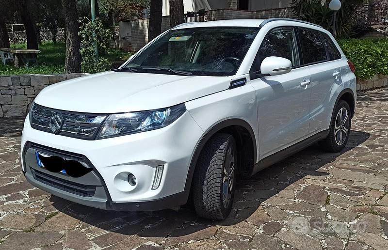 Usata Suzuki Vitara 120 CV (88 kW) 2018 Bianco SUV