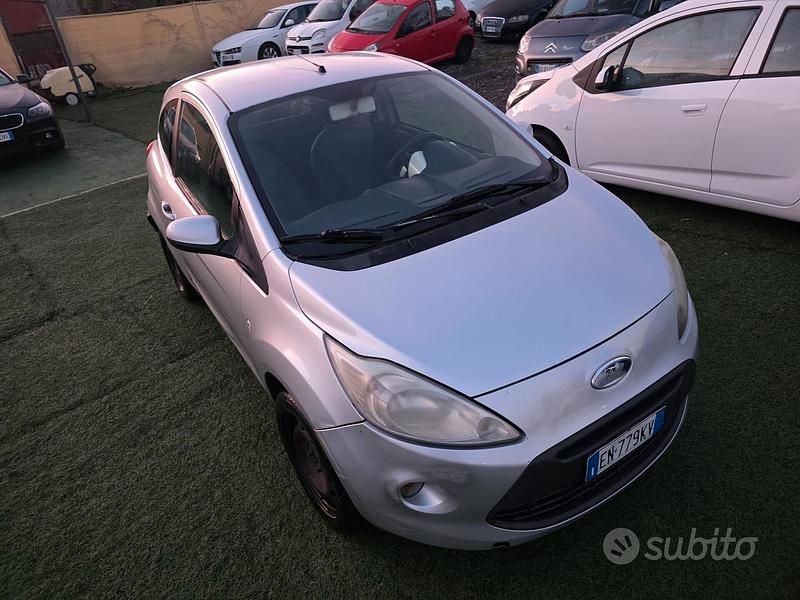 Grigio Usata 2009 Ford Ka Tre volumi | 1700 € (Super prezzo) - Immagine 1/4