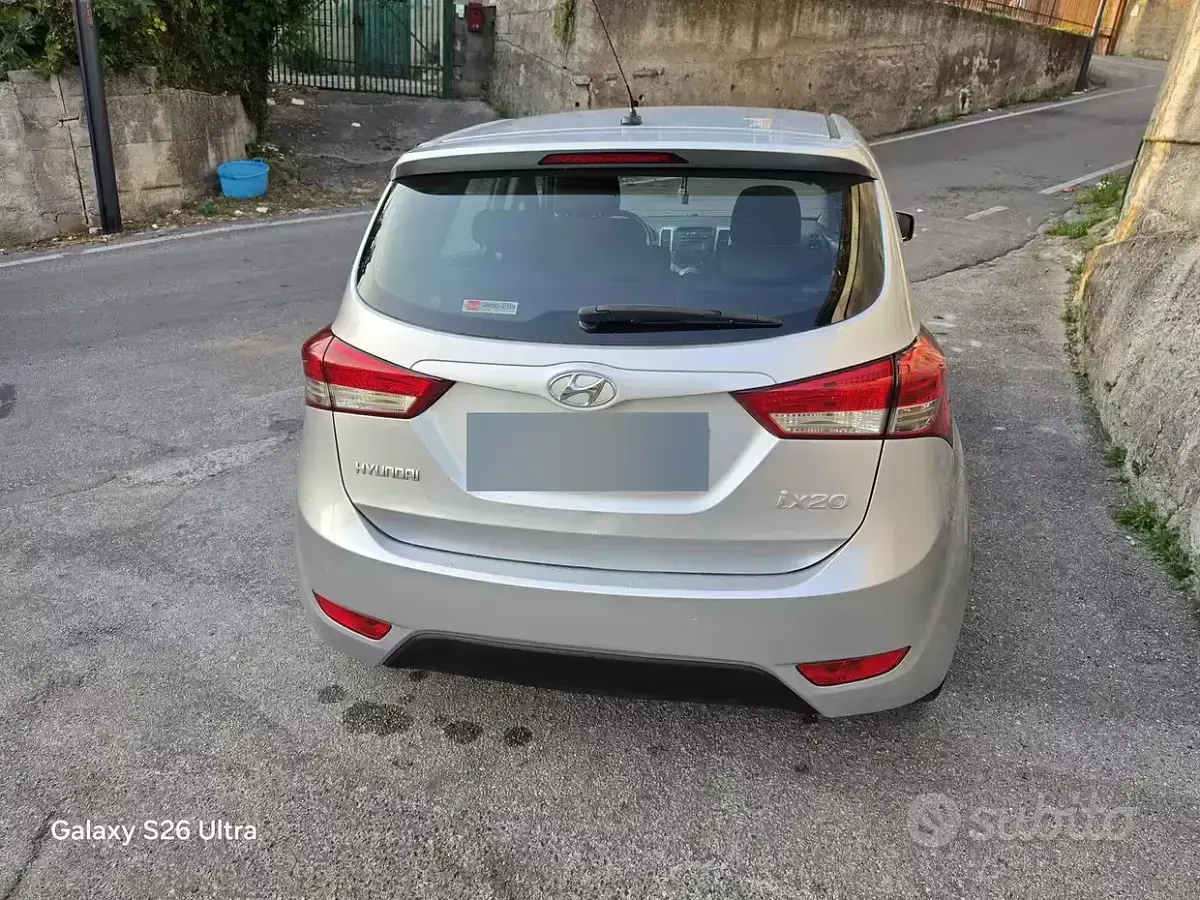 Usata Hyundai ix20 90 CV (66 kW) 2012 Grigio Utilitaria