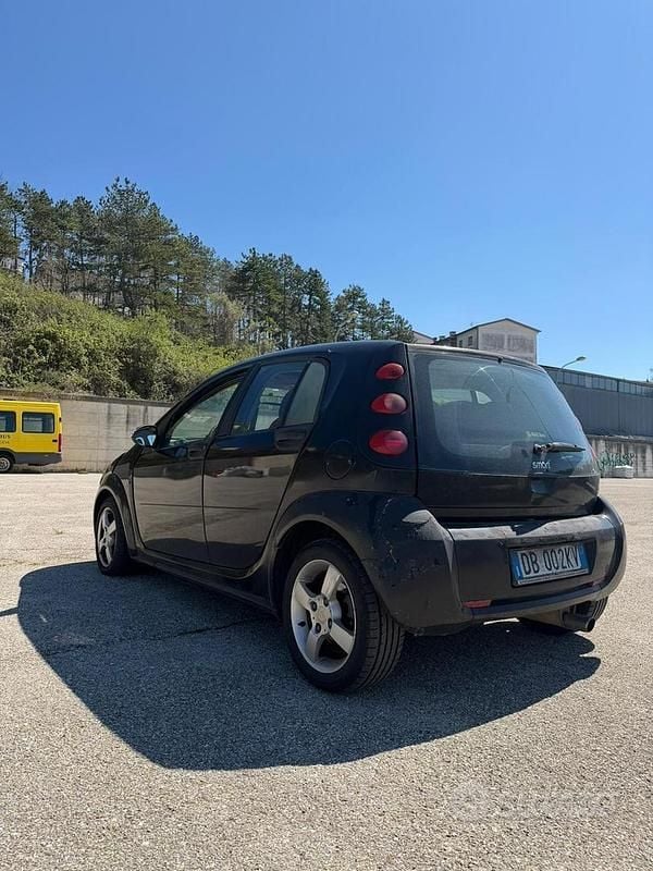 Usata Smart ForFour Passion 68 CV (50 kW) 2005 Nero Utilitaria