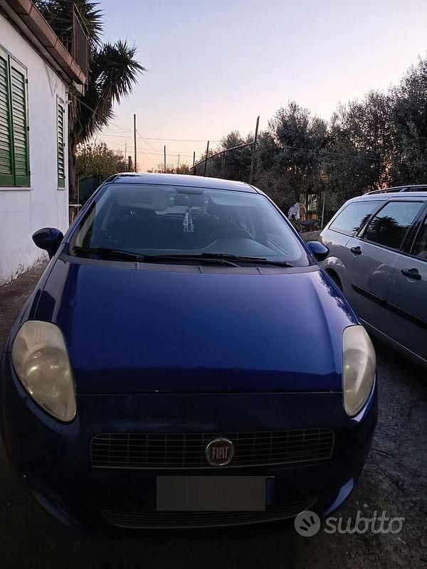 Usata Fiat Grande Punto 90 CV (66 kW) 2009 Blu Utilitaria