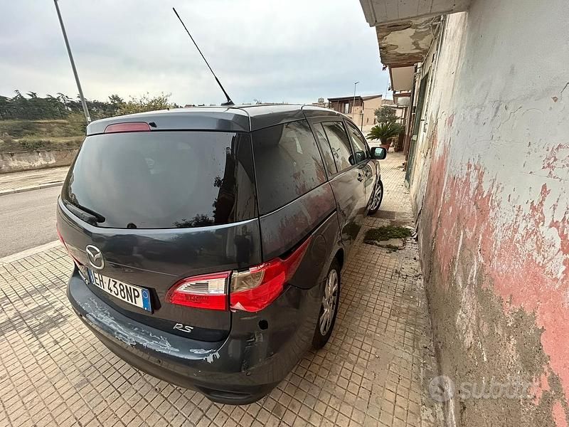Usata Mazda 5 115 CV (84 kW) 2011 Blu Monovolume