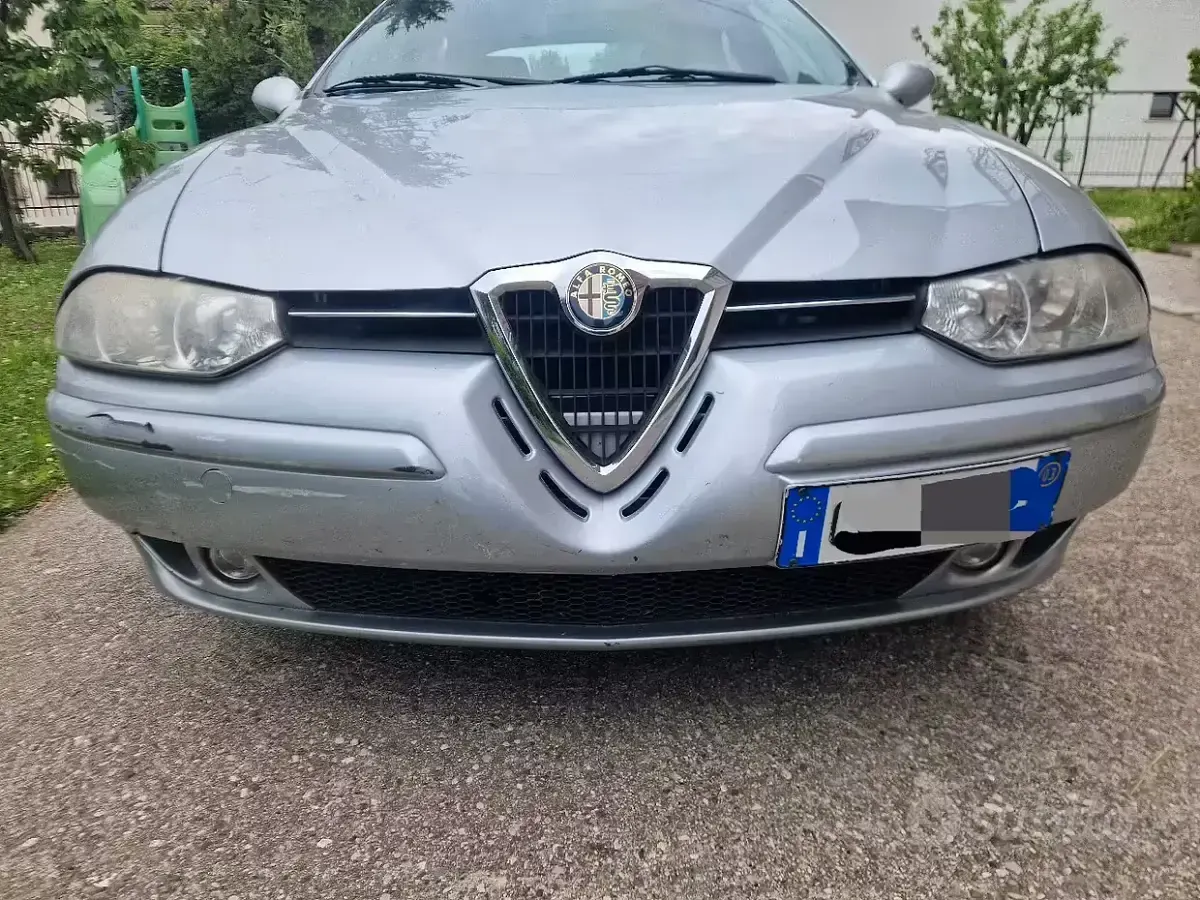 Usata Alfa Romeo 156 140 CV (102 kW) 2003 Grigio Berlina