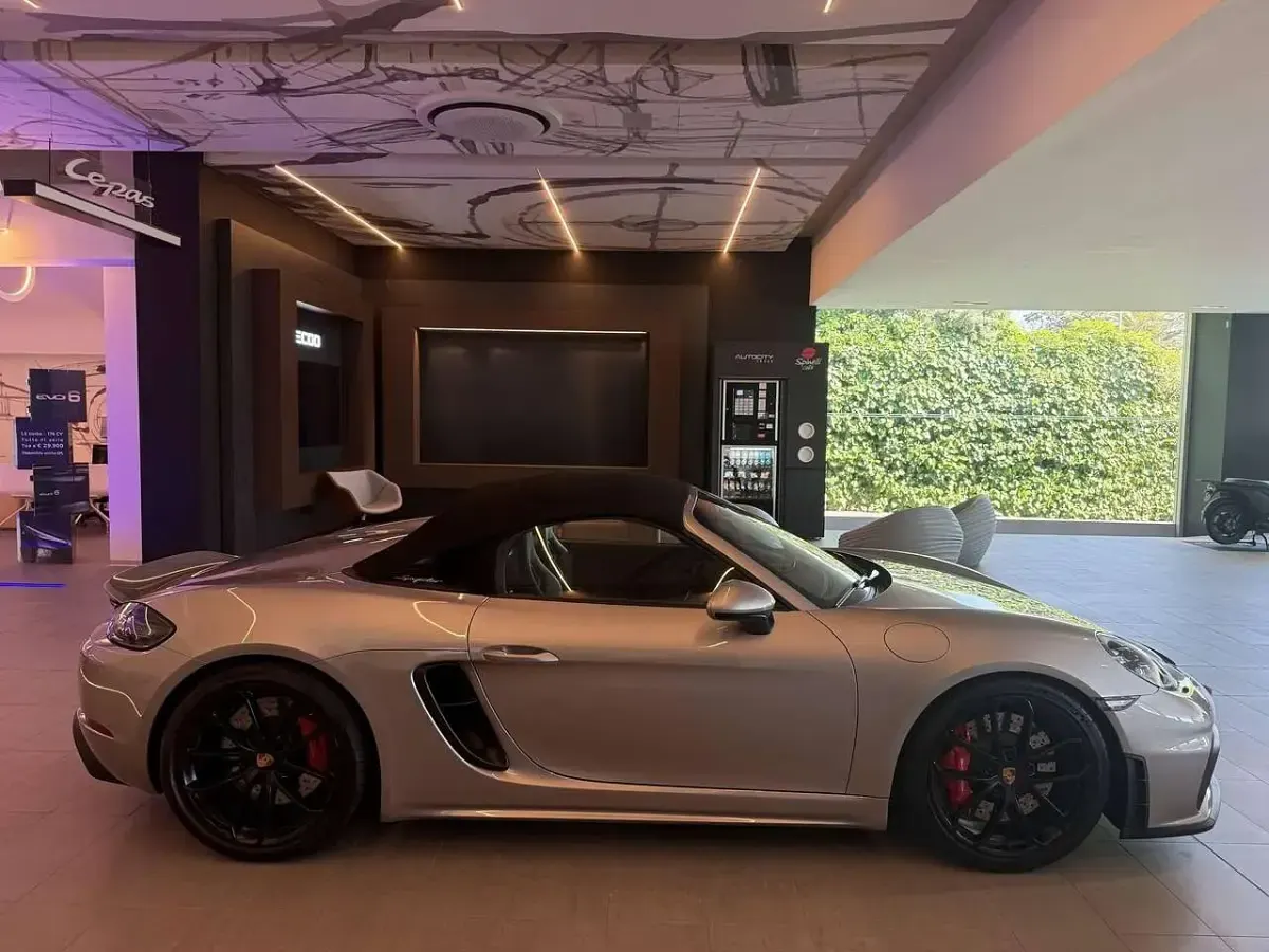 Usata Porsche Boxster Spyder 420 CV (308 kW) 2020 Argento Cabrio