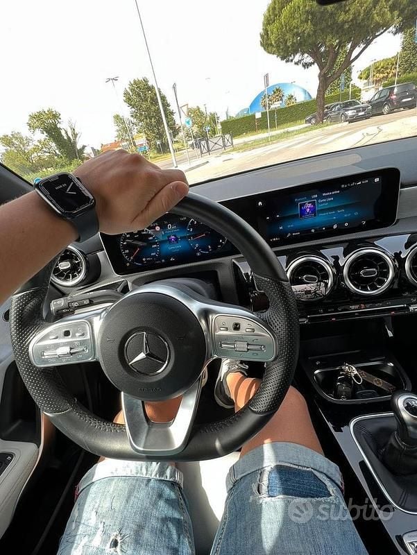 Usata Mercedes A180 Premium 136 CV (100 kW) 2019 Berlina