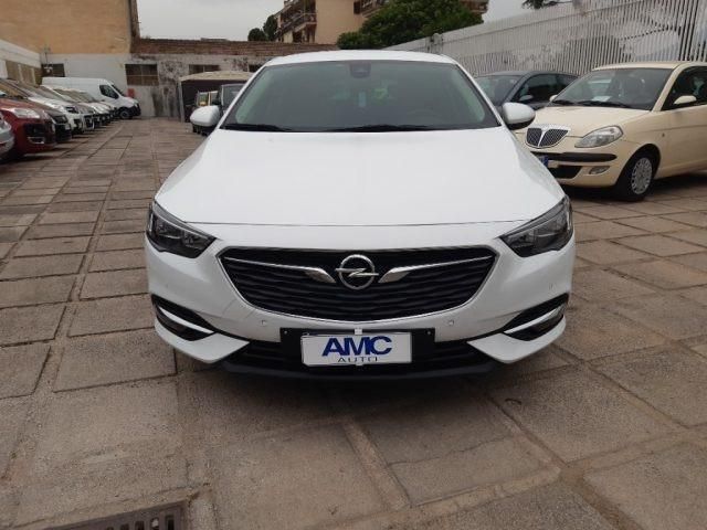 Usata Opel Insignia Sport 170 CV (125 kW) 2018 Bianco metallizzato Berlina