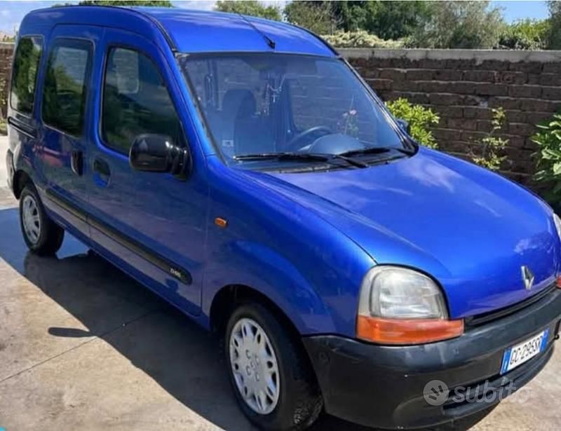 Blu Usata 1999 Renault Kangoo Monovolume | 4000 € (Cara) - Immagine 1/4