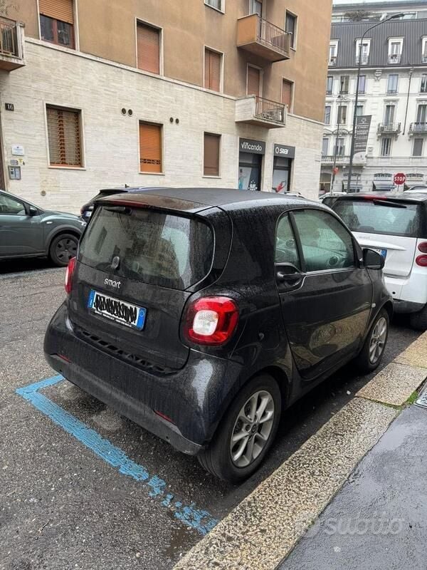 Usata Smart ForTwo Electric Drive 41 kW (56 CV) 2019 Nero Utilitaria