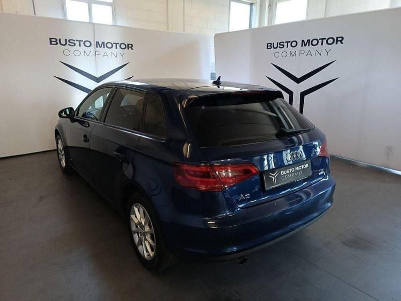 Usata Audi A3 Attraction 110 CV (80 kW) 2015 Blu / metallizzato