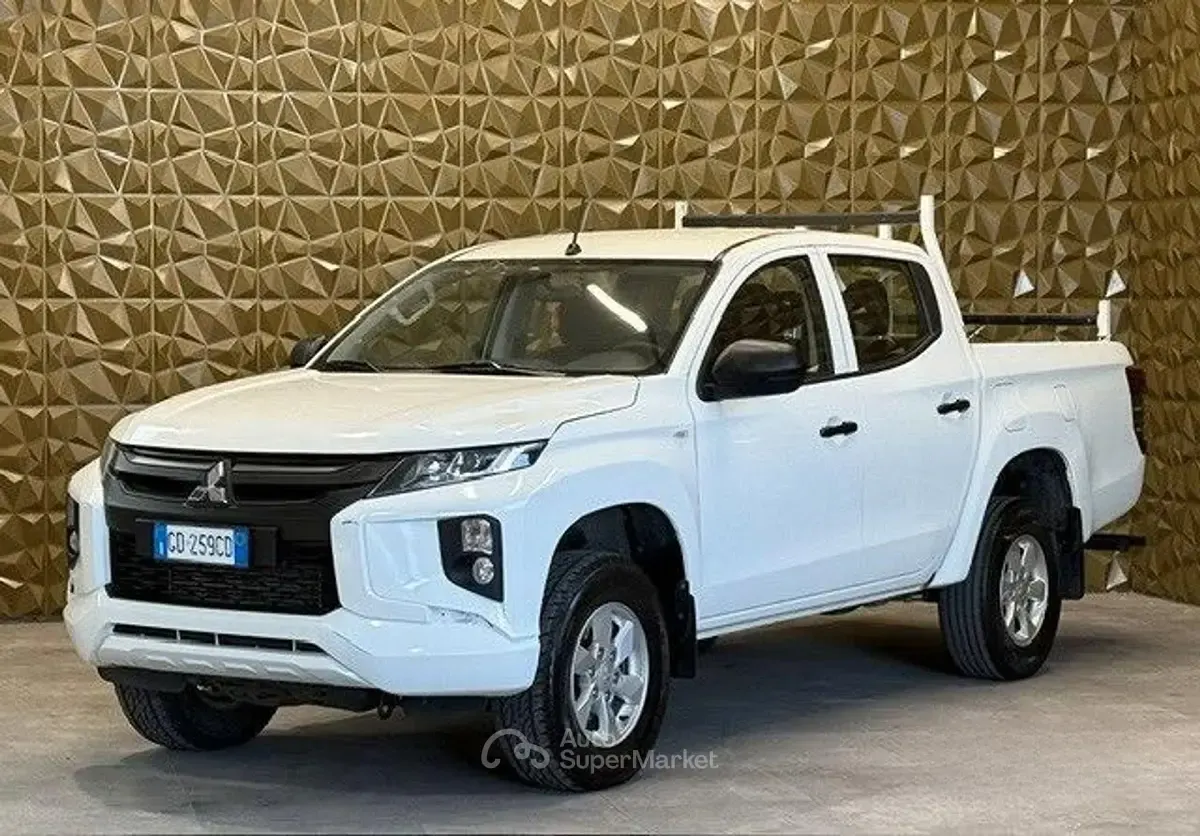 Usata Mitsubishi L200 Intense 150 CV (110 kW) 2020 Bianco Pick-up