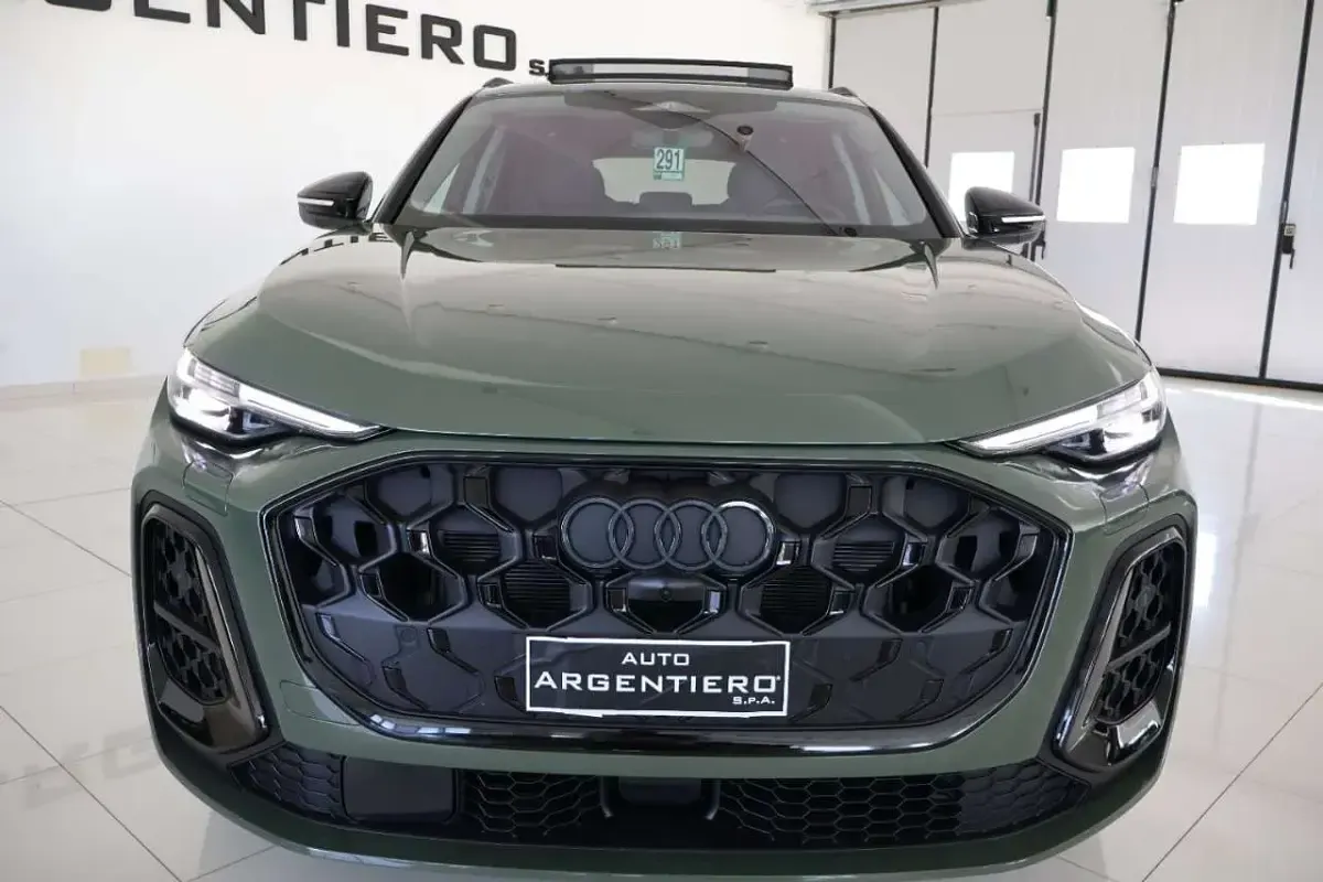 Usata Audi Q5 S-Line 204 CV (150 kW) 2025 Verde distretto perlato SUV