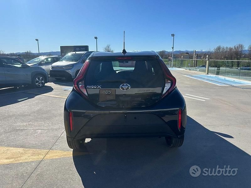 Nuova Toyota Aygo X Active 72 CV (52 kW) 2025 Nero SUV