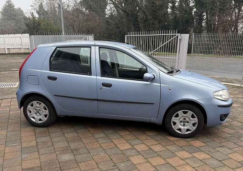 Usata Fiat Punto Dynamic 69 CV (50 kW) 2003 Other Utilitaria
