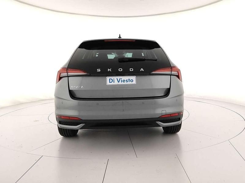 Usata Skoda Scala Style 116 CV (85 kW) 2024 Grigio graphite metallizzato Utilitaria