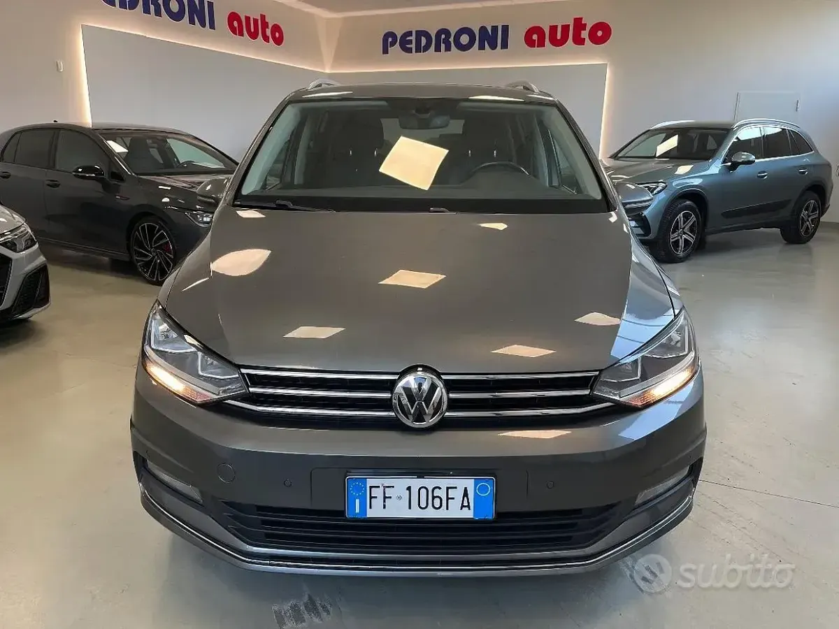 Usata VW Touran Comfortline 150 CV (110 kW) 2016 Grigio delfino Monovolume