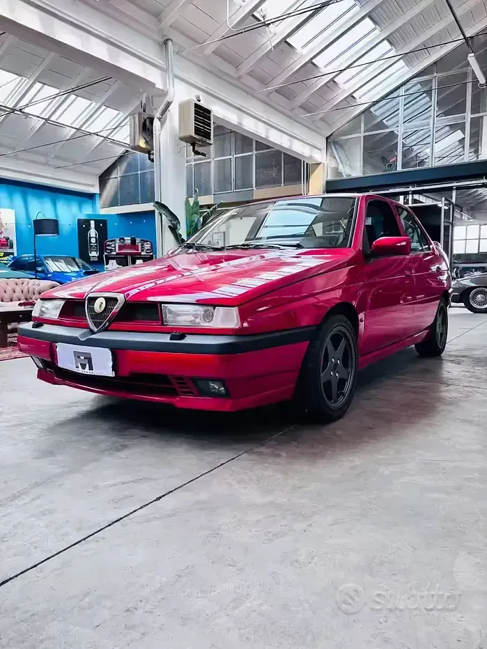 Usata Alfa Romeo 155 186 CV (136 kW) 1995 Rosso Berlina