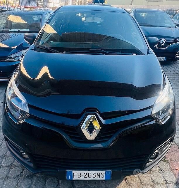 Usata Renault Captur Iconic 90 CV (66 kW) 2015 Nero SUV
