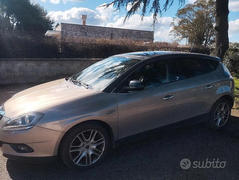 Usata Lancia Delta 120 CV (88 kW) 2008 Grigio Utilitaria