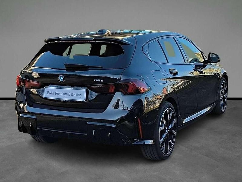 Usata BMW 118 Comfort Edition 150 CV (110 kW) 2024 Black sapphire metallizzato Utilitaria