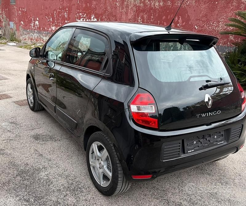 Usata Renault Twingo 70 CV (51 kW) 2015 Nero Utilitaria