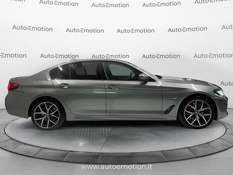 Usata BMW 530e M Sport 292 CV (214 kW) 2023 Grigio Berlina