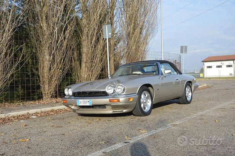 Usata Jaguar XJS 231 CV (169 kW) 2004 Beige Cabrio