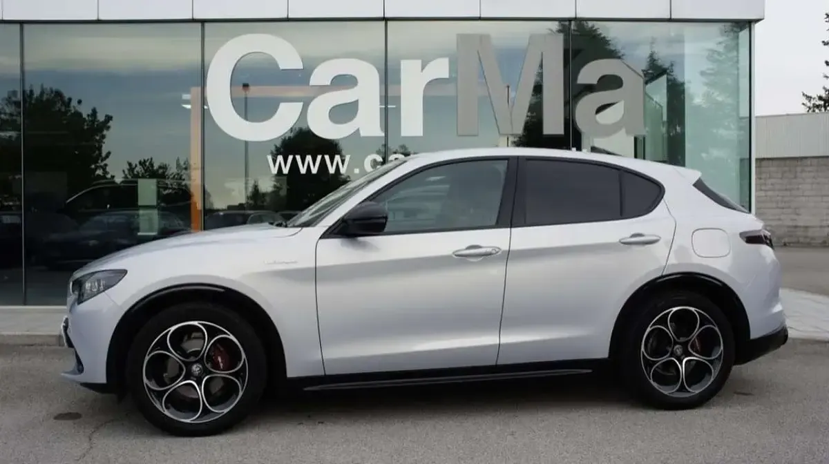 Usata Alfa Romeo Stelvio Sprint 209 CV (153 kW) 2024 Grigio SUV