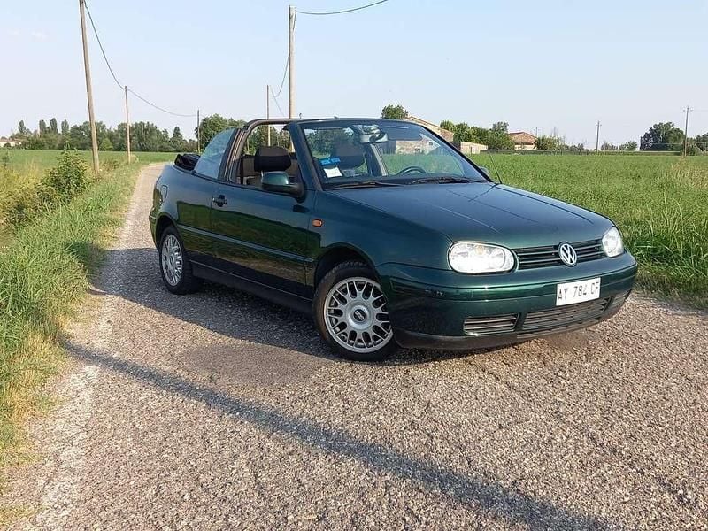 Usata VW Golf Cabriolet Classicline 101 CV (74 kW) 1998 Verde Cabrio