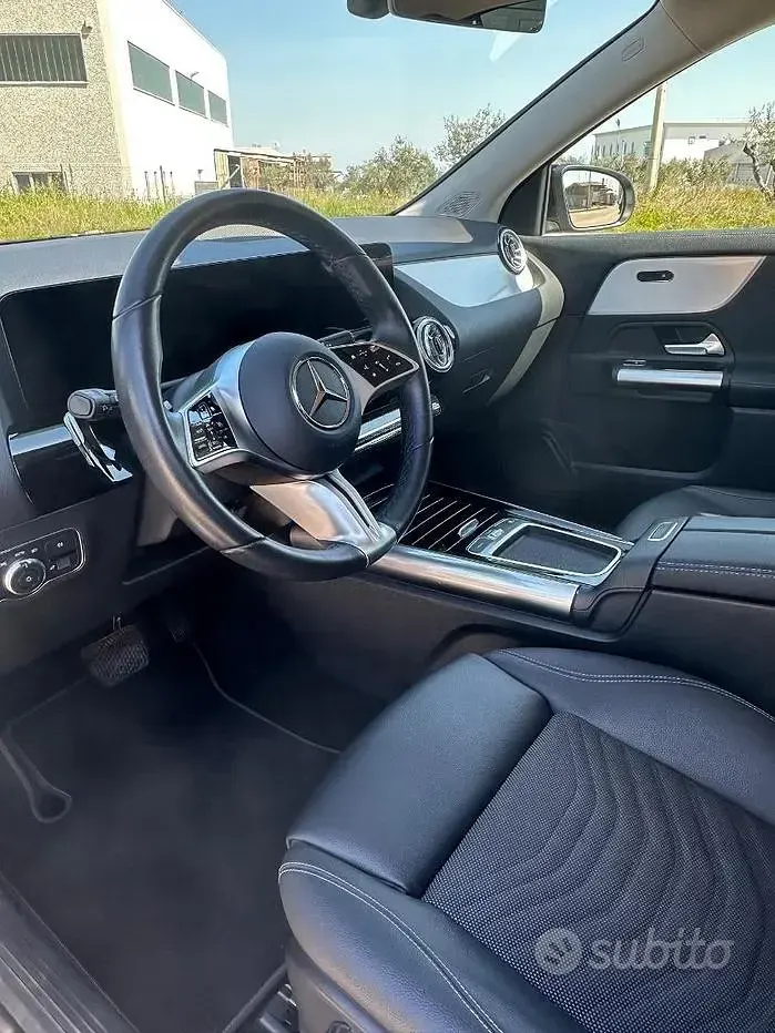 Usata Mercedes GLA200 Advanced Plus 163 CV (119 kW) 2024 Nero SUV