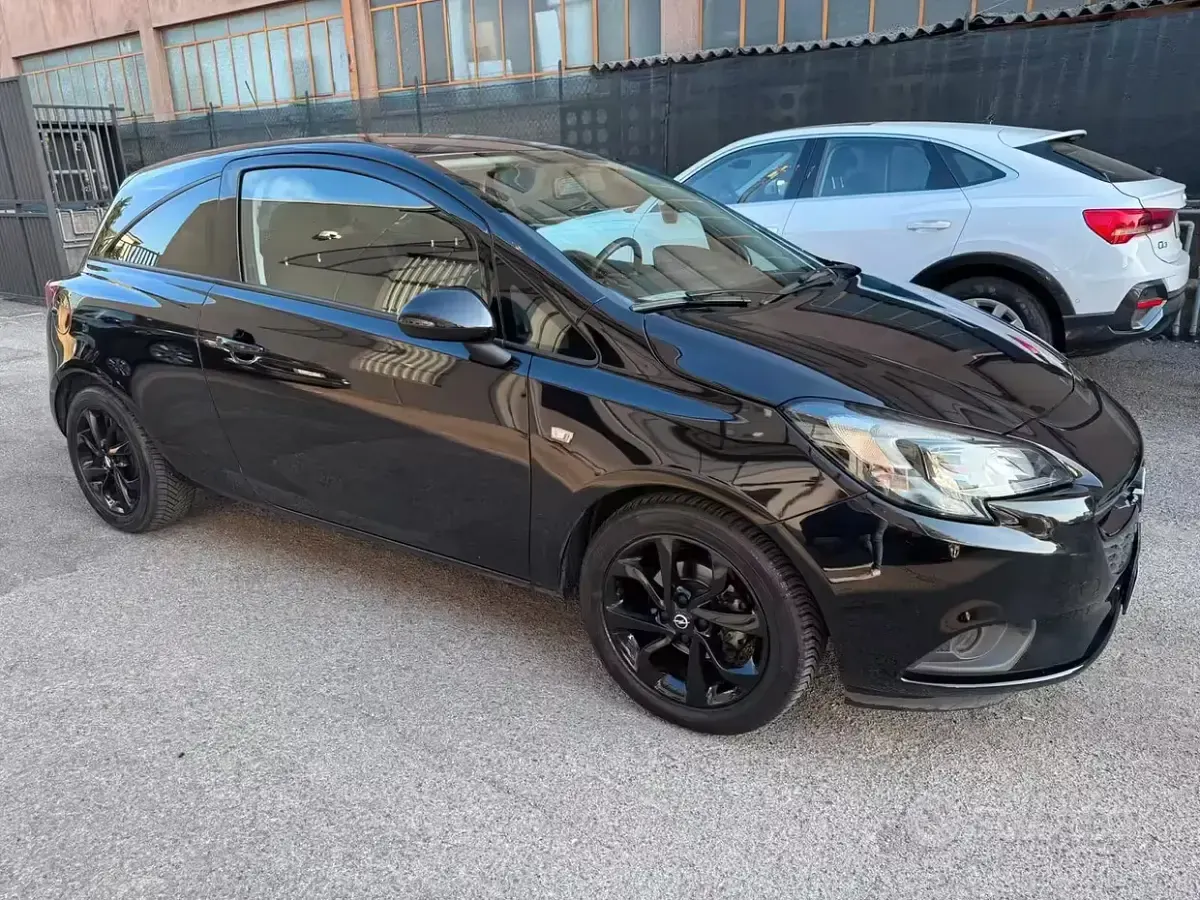 Usata Opel Corsa Edition 69 CV (50 kW) 2018 Nero Utilitaria