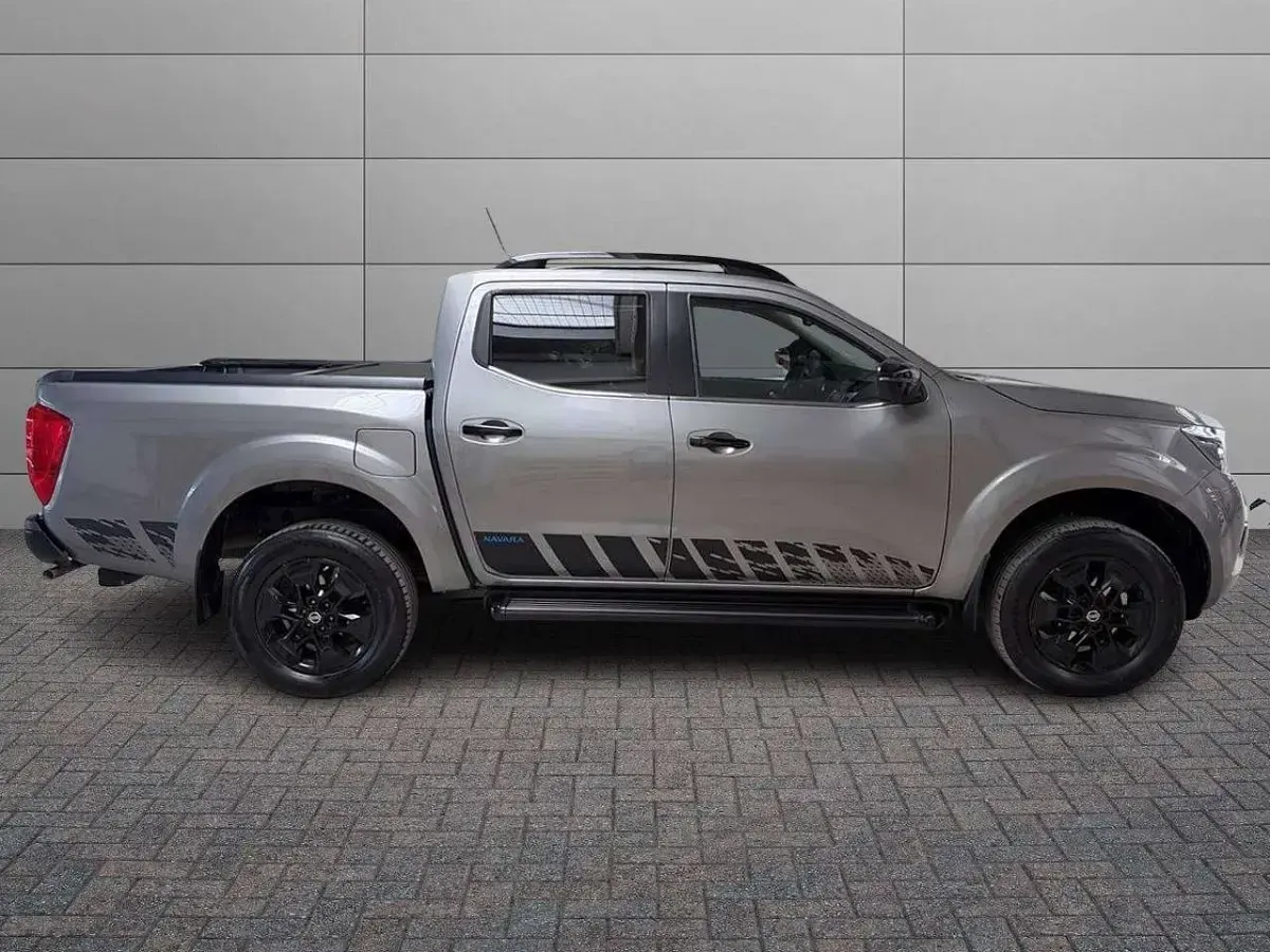 Usata Nissan Navara N-Guard 190 CV (139 kW) 2021 Grigio Pick-up