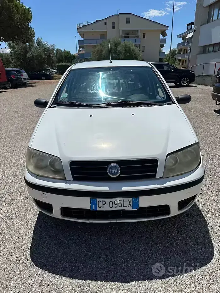 Usata Fiat Punto 60 CV (44 kW) 2004 Bianco Utilitaria