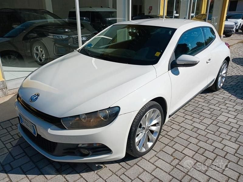 Begagnad VW Scirocco 160 HK (117 kW) 2009 Vit Sportkupé